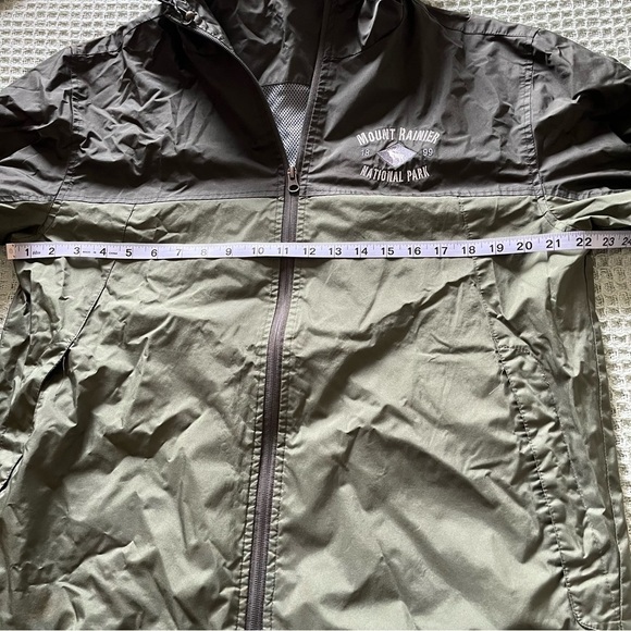 Polar Sportswear Mount Rainer National Park Green Rain Jacket Size Small - Picture 8 of 10